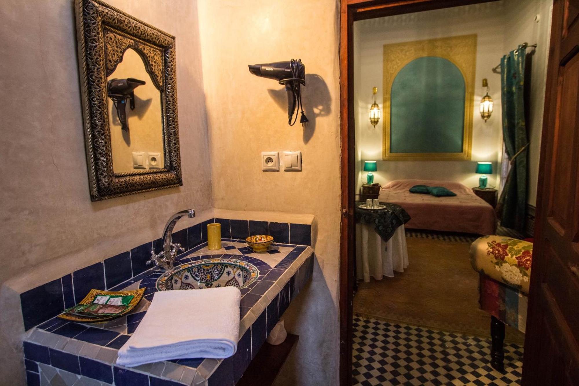 Riad Letchina Fes Bilik gambar