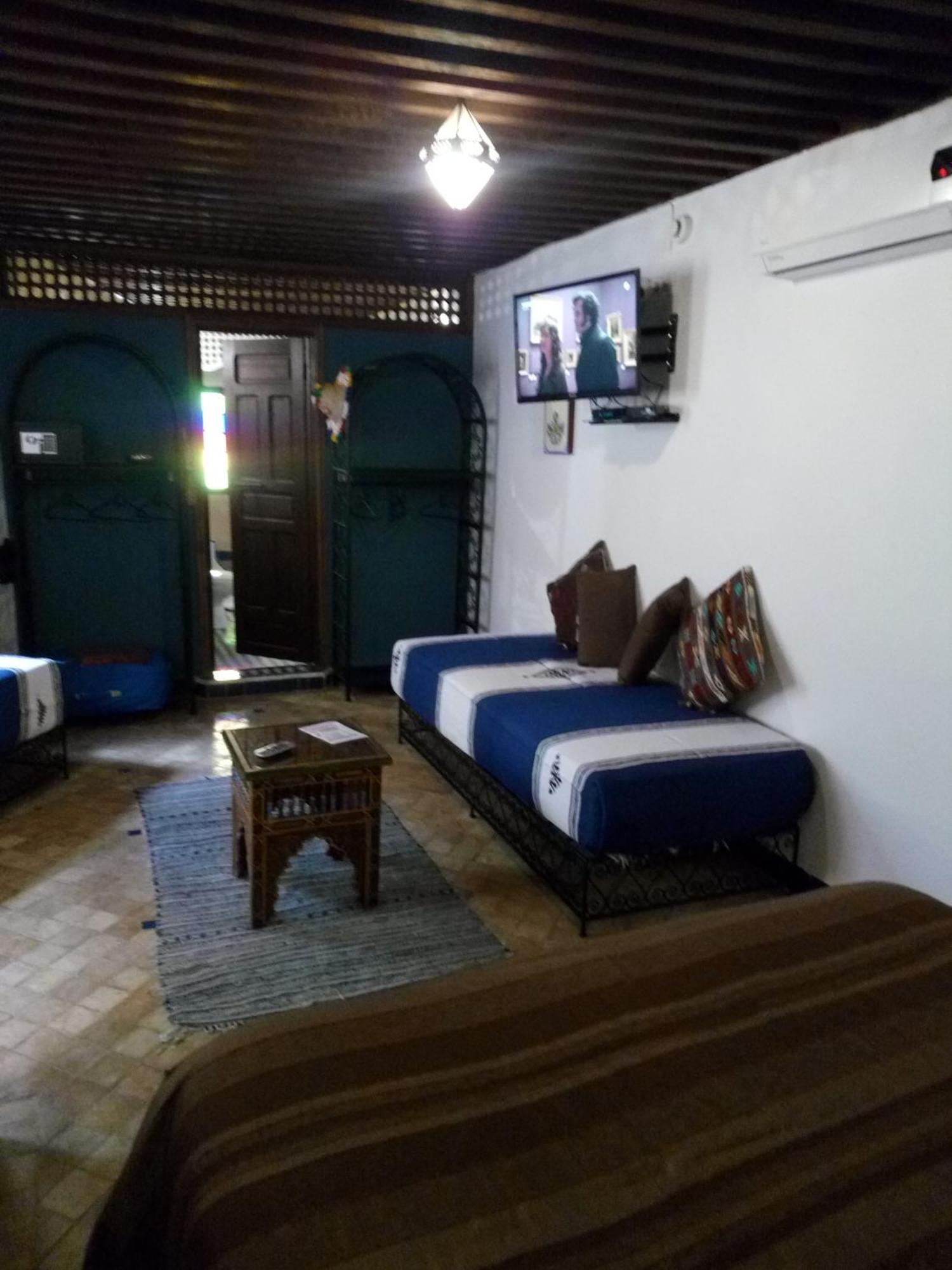 Riad Letchina Fes Bilik gambar