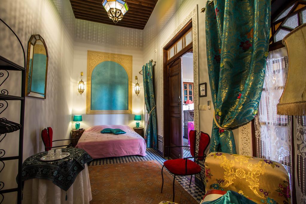Riad Letchina Fes Bilik gambar
