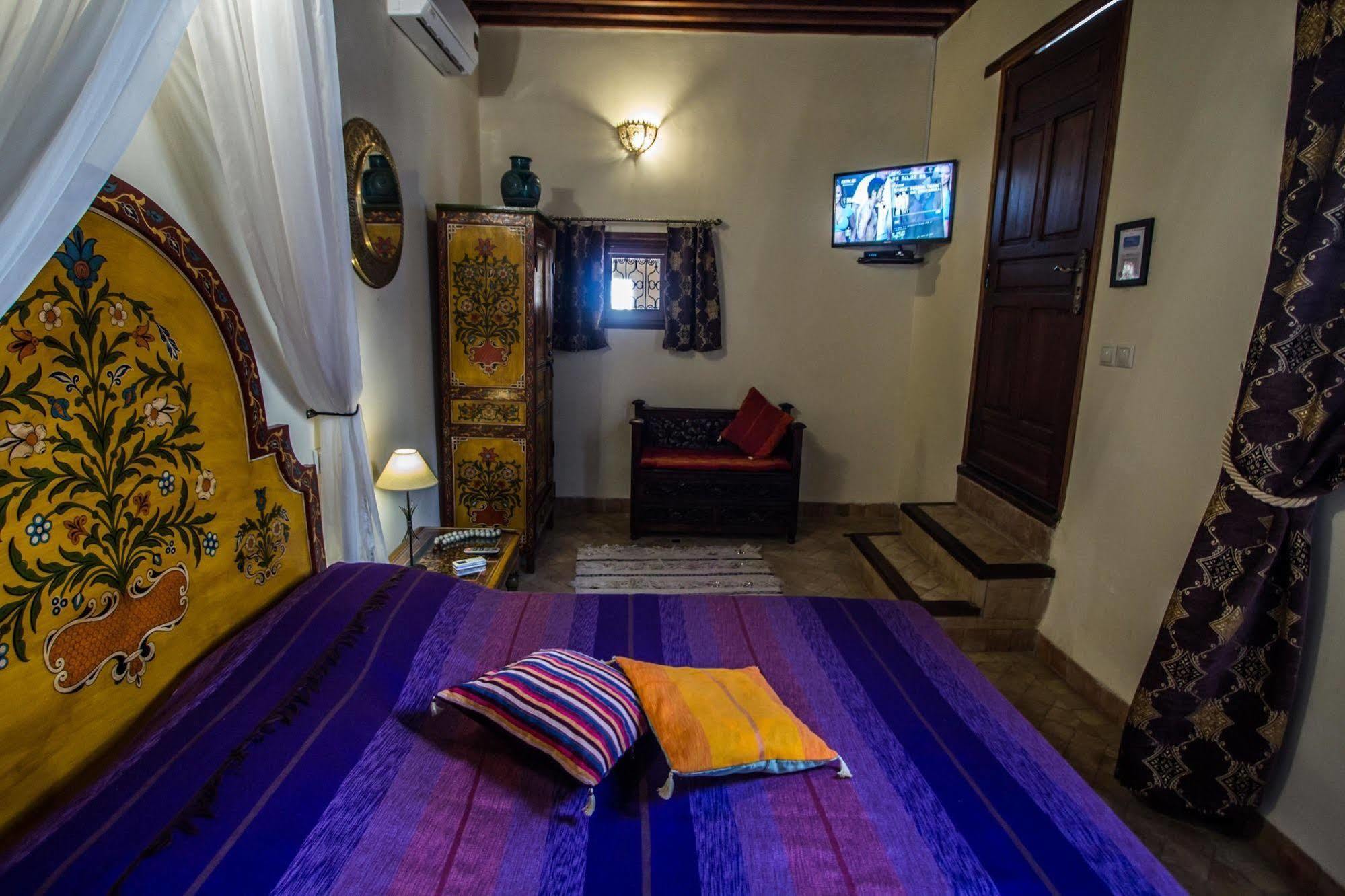Riad Letchina Fes Luaran gambar